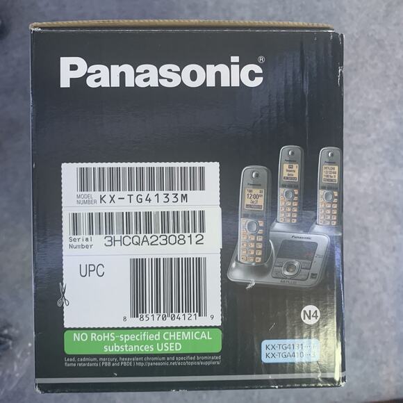 PanasonicKX TG4133 DECT 6.0+ Digital Cordless Answering System 3 Handsets - Picture 7 of 8